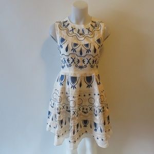 NWT "YUJIA" APRICOT WITH BLUE EMBROIDERY DRESS M*